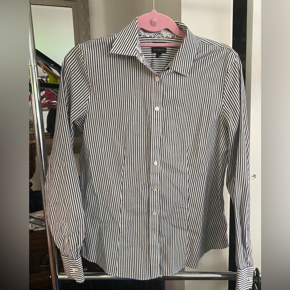 Talbots navy and white button down, size 6